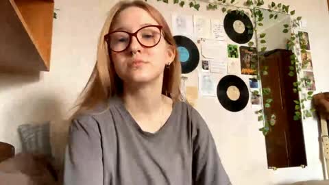 Karina online show from 04/09/26, 08:20