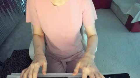 Snapshot of karinasweeety chatting on 02/25/26, 05:50 KarinaSweeety online show from 02/25/26, 05:50