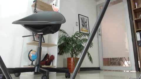 Karin online show from 02/10/25, 03:21