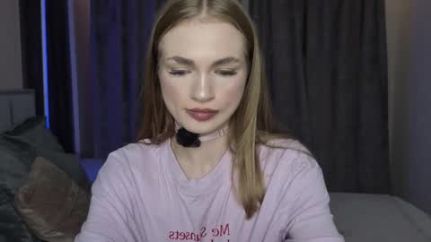 karinchik544 online show from 11/11/25, 01:55