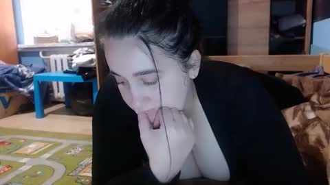 karinkabrunetka2 online show from 10/28/25, 12:19