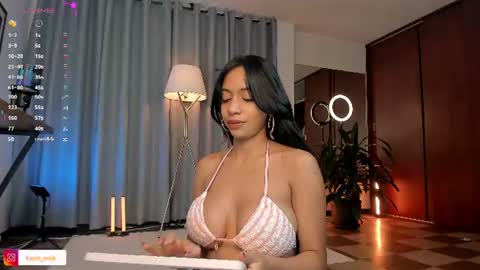 Snapshot of karinnixx chatting on 06/23/26, 05:00 Karin online show from 06/23/26, 05:00