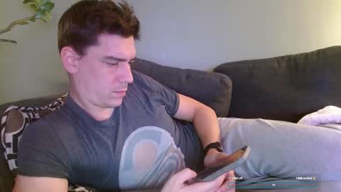 Snapshot of karl_mask chatting on 12/17/25, 02:06 Karl online show from 12/17/25, 02:06