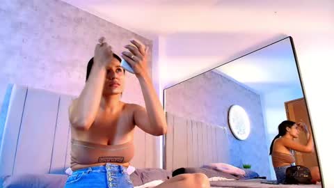 Snapshot of karla__ruiz chatting on 10/09/25, 07:23 Karla online show from 10/09/25, 07:23