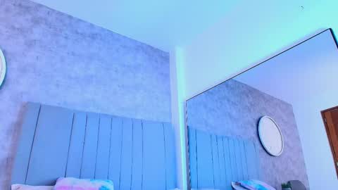 Snapshot of karla__ruiz chatting on 10/23/25, 08:18 Karla online show from 10/23/25, 08:18