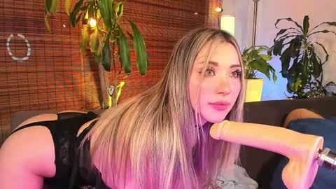  Karla  online show from 02/01/25, 08:39