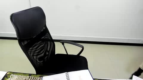 Snapshot of karla_cg chatting on 03/12/25, 10:39 karla_cg online show from 03/12/25, 10:39