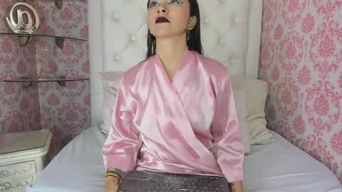 karla_crruz online show from 05/13/26, 09:22