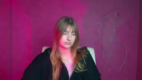 Snapshot of karla_flower chatting on 09/16/25, 05:08 Karla online show from 09/16/25, 05:08