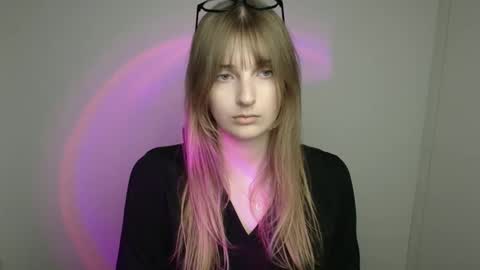 Snapshot of karla_flower chatting on 09/20/25, 11:00 Karla online show from 09/20/25, 11:00