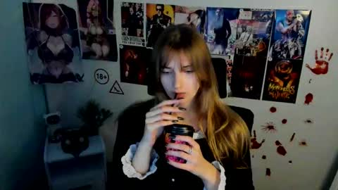 Snapshot of karla_flower chatting on 11/02/25, 01:13 Karla online show from 11/02/25, 01:13