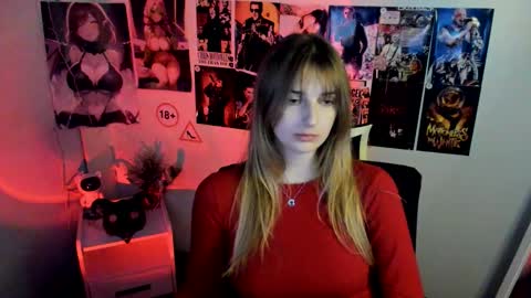 Snapshot of karla_flower chatting on 11/06/25, 01:23 Karla online show from 11/06/25, 01:23