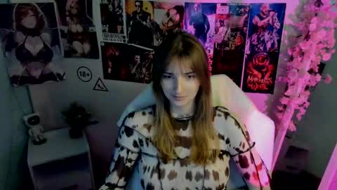 Snapshot of karla_flower chatting on 12/15/25, 01:26 Karla online show from 12/15/25, 01:26