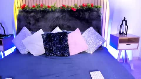 Karla Gonzaless online show from 02/05/25, 01:04