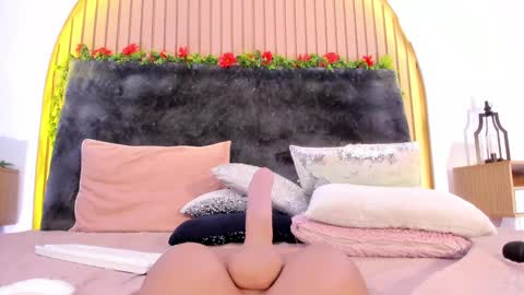 Karla Gonzaless online show from 02/23/25, 05:18