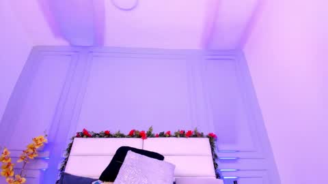 Karla Gonzaless online show from 03/08/25, 12:33