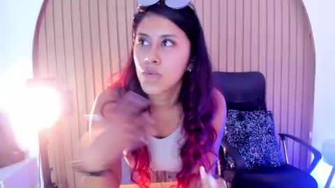 Snapshot of karla_gonzaless chatting on 06/02/26, 06:54 Karla Gonzaless online show from 06/02/26, 06:54