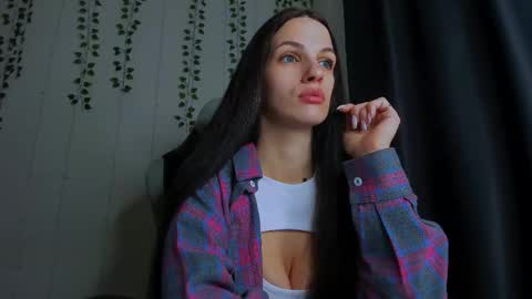 karla_lim online show from 12/04/25, 10:29