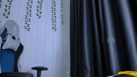 karla_lim online show from 02/16/26, 08:43