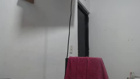 Snapshot of karla_lov2 chatting on 10/10/25, 04:22 karla_lov2 online show from 10/10/25, 04:22