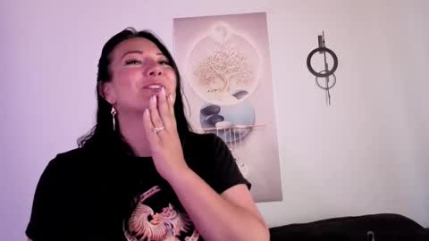 Snapshot of karla_valk1 chatting on 11/05/25, 03:56 karla online show from 11/05/25, 03:56