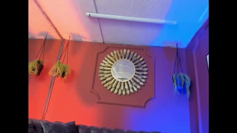 Snapshot of karlaa_evanss chatting on 11/02/25, 03:42 carla online show from 11/02/25, 03:42