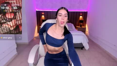 Karlaa  online show from 11/25/25, 11:10