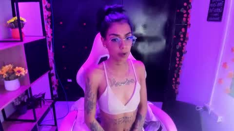 karlaslutskinny__ online show from 02/20/26, 08:53