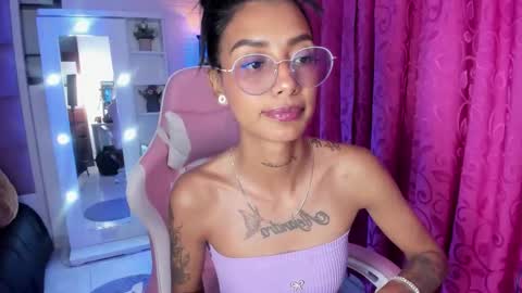karlaslutskinny__ online show from 04/18/26, 07:58