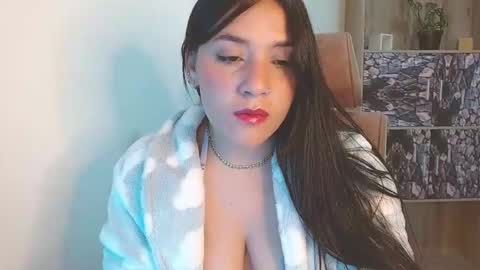 Snapshot of karlie_kloy chatting on 02/06/25, 11:32 kloy online show from 02/06/25, 11:32