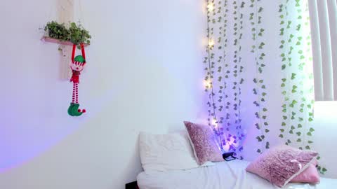 Snapshot of karlye_5 chatting on 12/24/24, 03:26 Karlye online show from 12/24/24, 03:26