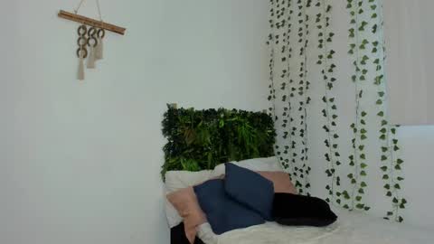 Snapshot of karlye_5 chatting on 02/11/25, 11:32 Karlye online show from 02/11/25, 11:32