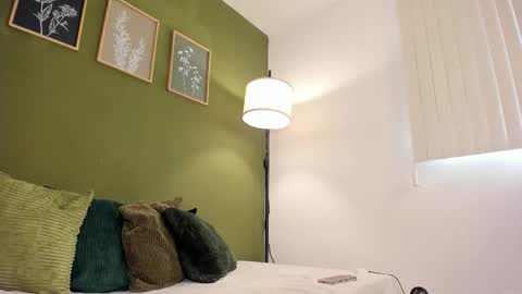 Snapshot of karlye_5 chatting on 09/12/25, 01:11 Karlye online show from 09/12/25, 01:11