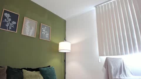 Snapshot of karlye_5 chatting on 09/16/25, 02:40 Karlye online show from 09/16/25, 02:40