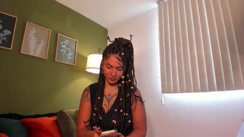 Snapshot of karlye_5 chatting on 11/10/25, 04:50 Karlye online show from 11/10/25, 04:50