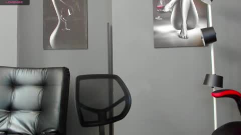   online show from 09/30/25, 04:45