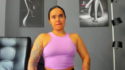   online show from 12/02/25, 04:24