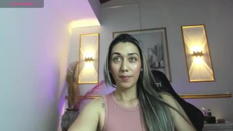 karlyy_ online show from 12/17/25, 07:09