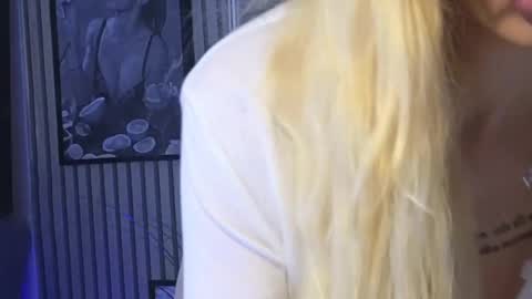 Julia online show from 03/28/26, 01:22