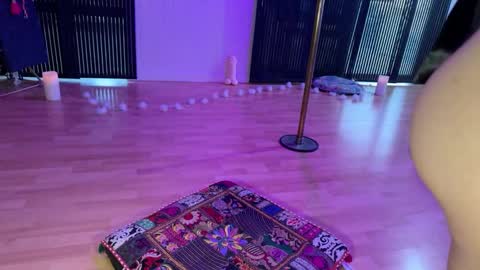 Snapshot of karmarosexx chatting on 12/25/24, 09:56 KarmaRosexx online show from 12/25/24, 09:56