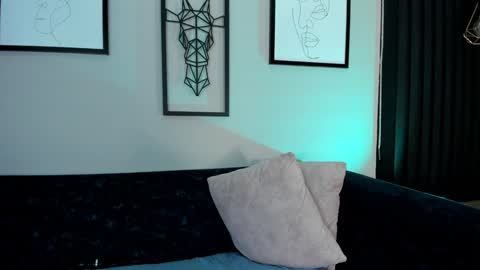 karo_linee online show from 01/22/25, 04:12