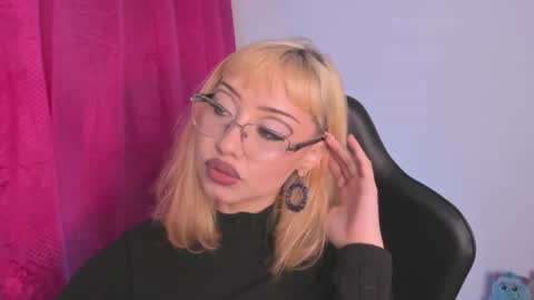 Karo online show from 07/25/26, 04:54