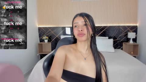 karol_cortes online show from 04/11/26, 01:37