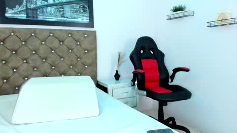 Snapshot of karol_deny chatting on 06/04/26, 07:20 Karol D online show from 06/04/26, 07:20