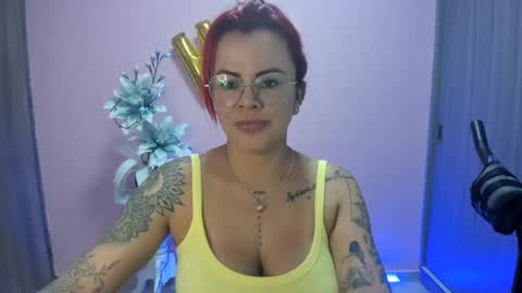Snapshot of karol_milf__ chatting on 12/31/24, 12:00 kAROL MILF online show from 12/31/24, 12:00