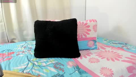 karol_w10 online show from 03/04/25, 01:45