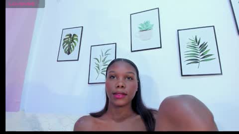 karol_w10 online show from 11/04/25, 07:24