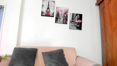 karol_w10 online show from 04/01/26, 01:41