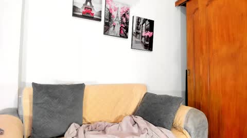 karol_w10 online show from 04/02/26, 12:14