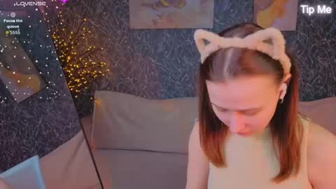 Karolina online show from 05/13/26, 01:14